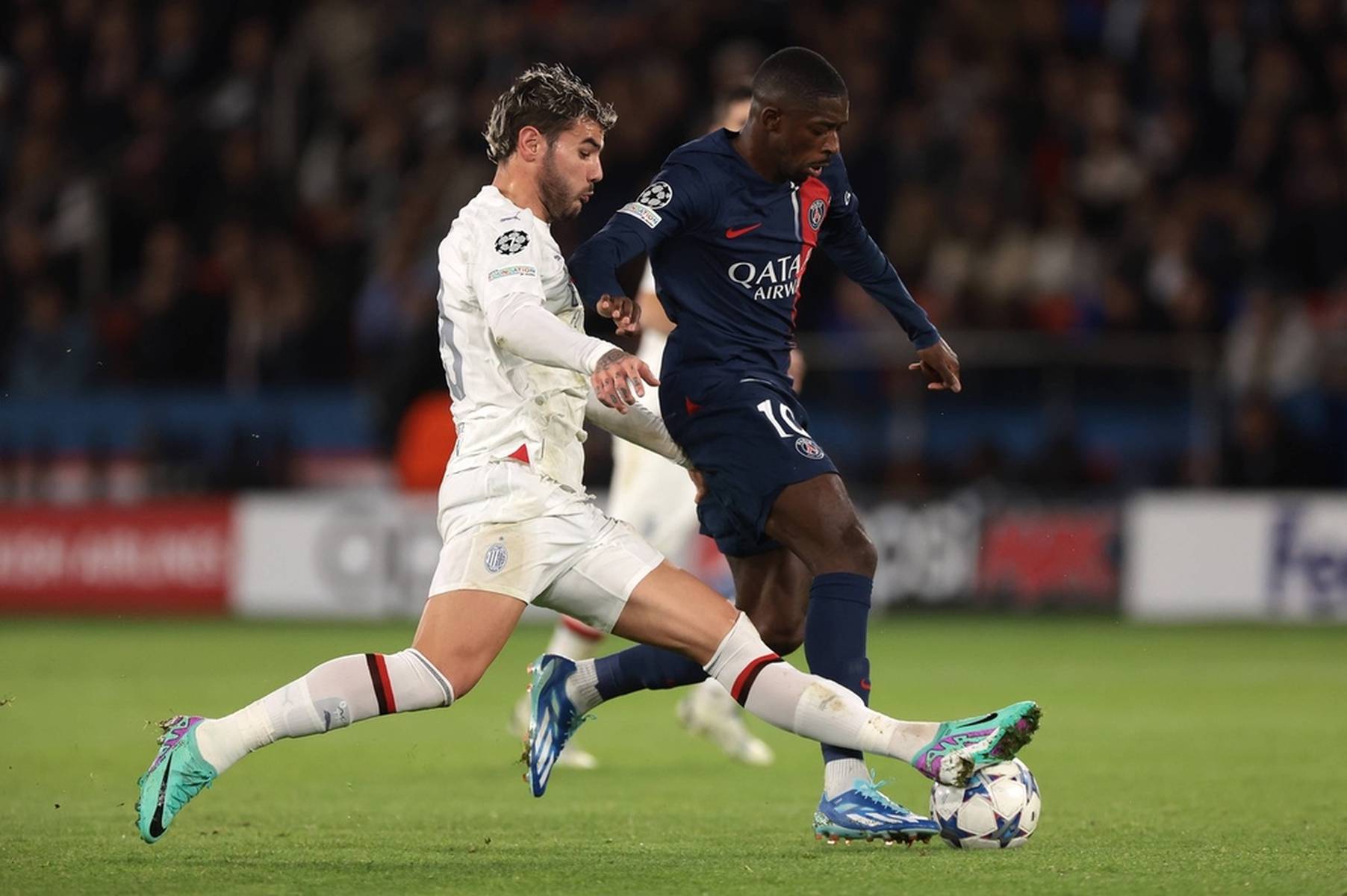 同时具备在 同时具备在