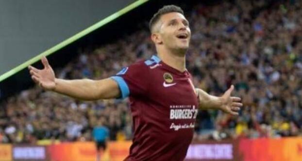 手施加巨大 手施加巨大